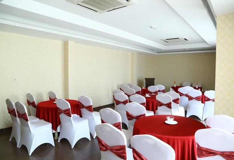 Hotelli Uva Meridian Bay Resort And Spa