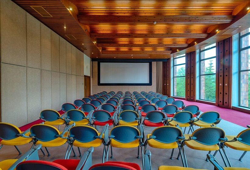 בית מלון כפרי Montfort Wellness & Spa Tatranska Javorina