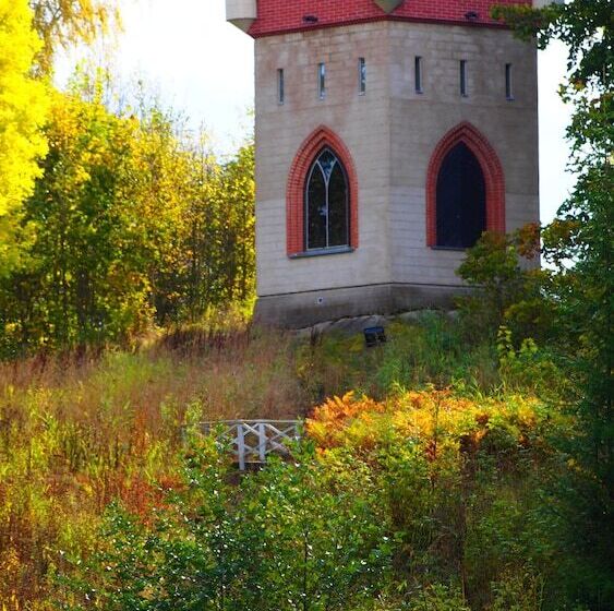 Отель Mustion Linna