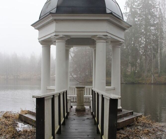 Отель Mustion Linna