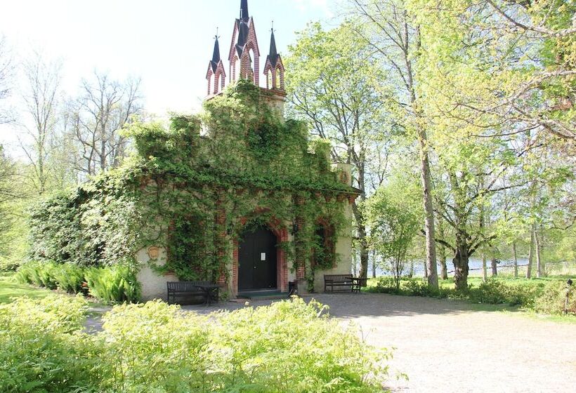 Отель Mustion Linna