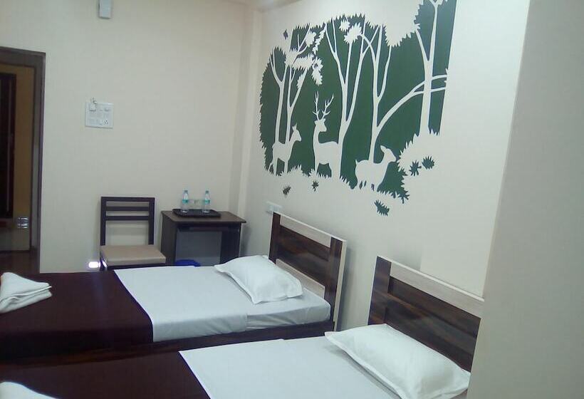 בית מלון כפרי Neelisha River Front Inn