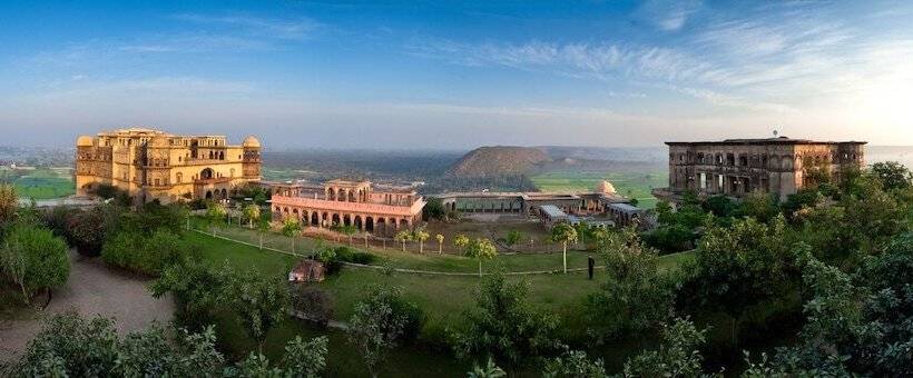 فندق Neemrana S Tijara Fort Palace