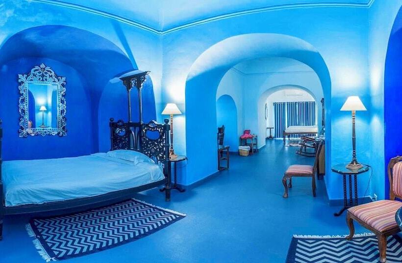 בית מלון כפרי Neemrana S Tijara Fort Palace