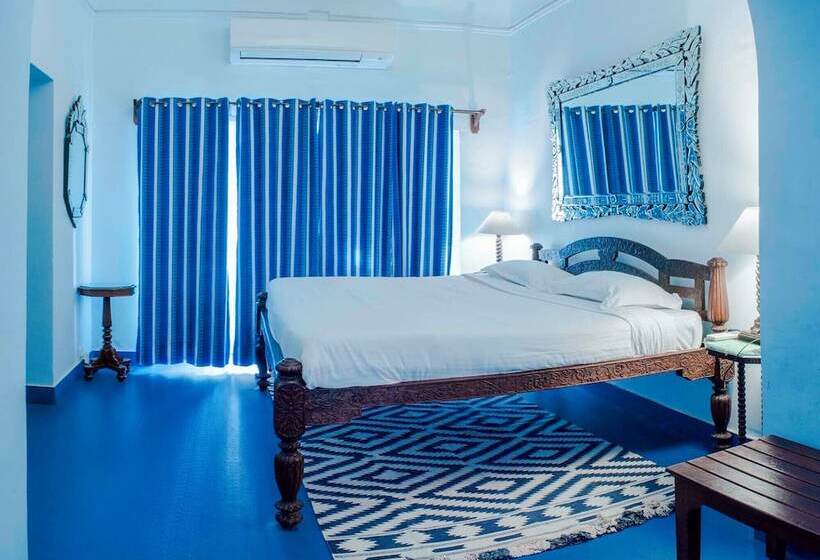 בית מלון כפרי Neemrana S Tijara Fort Palace