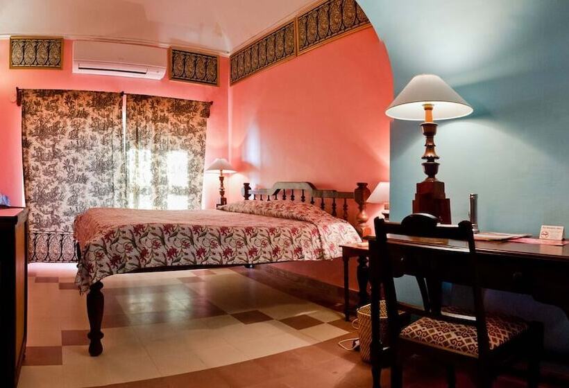 فندق Neemrana S Tijara Fort Palace