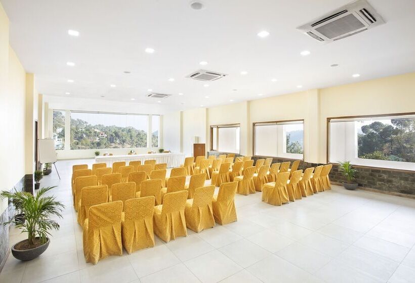 ホテル Suryavilas Luxury Resort & Spa