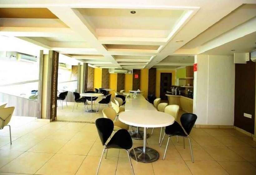 فندق Shanthiniketan   Online Suites