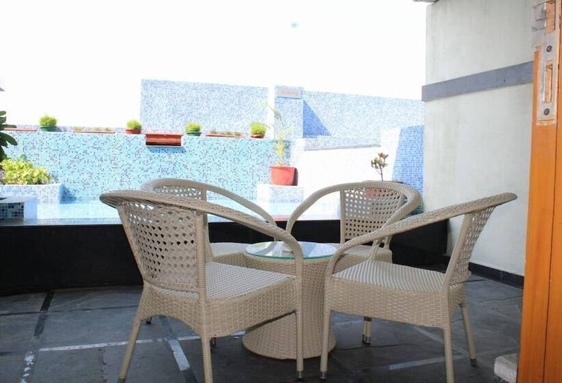 Pearltree Hotels And Resorts