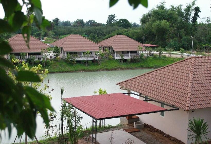 酒店 Pirom Lake And Resort