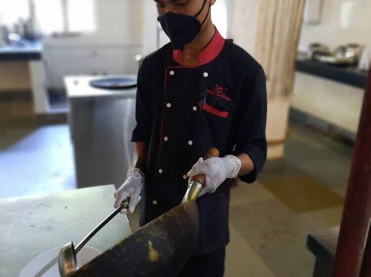 فندق Polo Orchid Tura