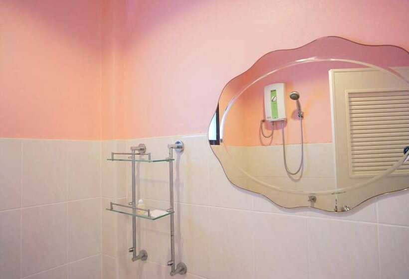 בית מלון כפרי Pranee Mansion Airport