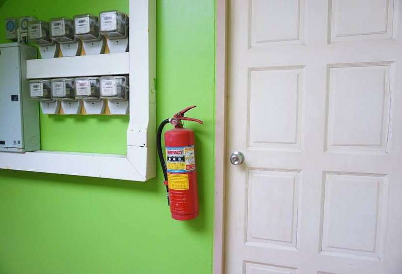 בית מלון כפרי Pranee Mansion Airport