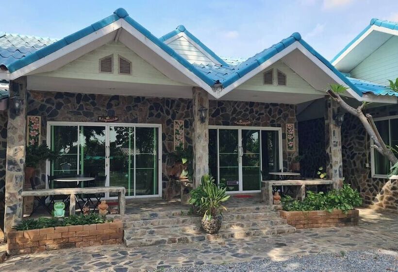 فندق Punpisa Resort