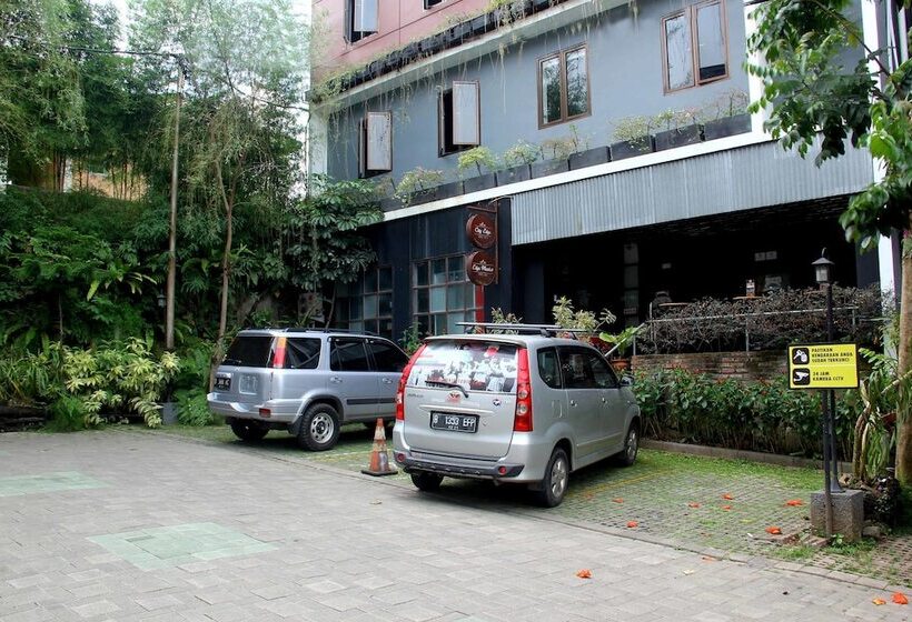 ホテル Reddoorz @ Jatinangor