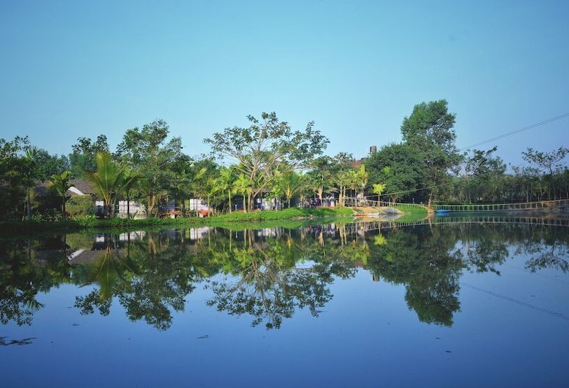 Отель Regenta Resort Century