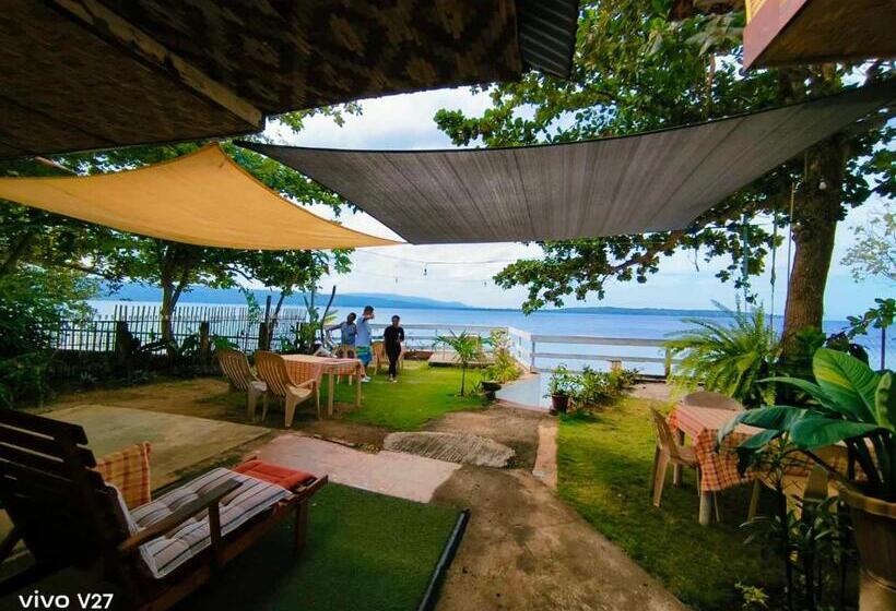 Отель Rene's Diverslounge Resort