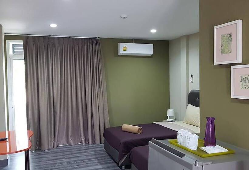 هتل Room 18 At Ptt Wangchao