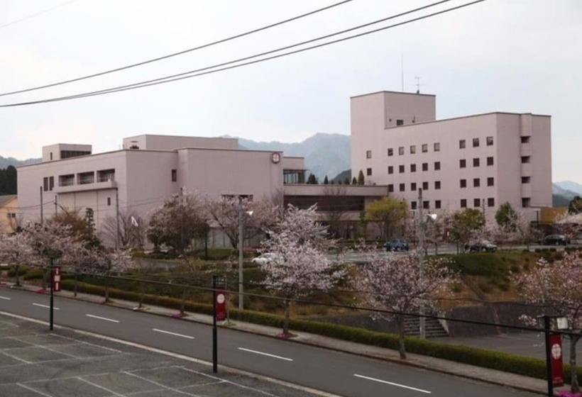 هتل Royal Hill Fukuchiyama & Spa