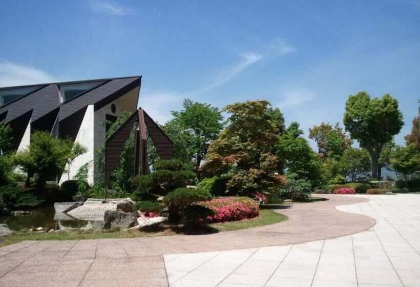هتل Royal Hill Fukuchiyama & Spa