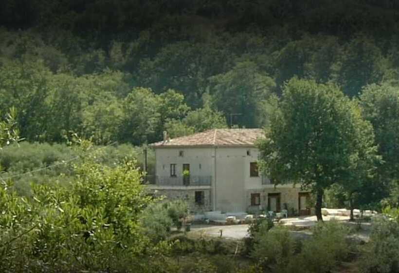 בית מלון כפרי Agriturismo Le Cammarose