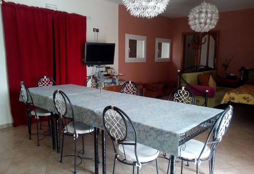 فندق ريفى Les Jardins D'azrou