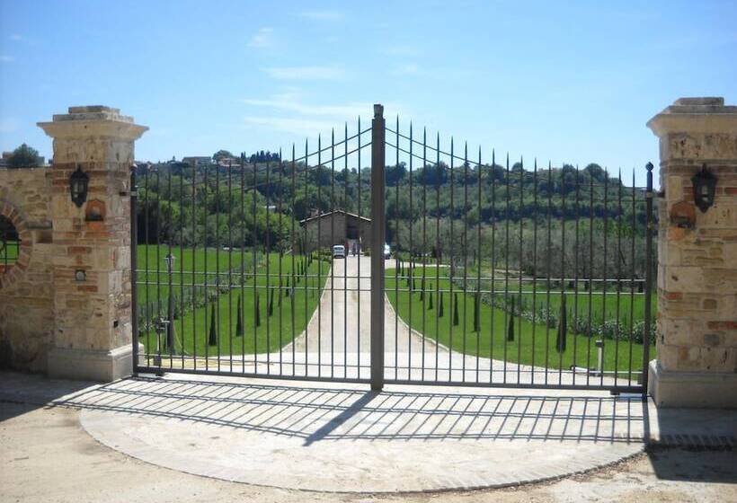 בית מלון כפרי Residenza Degli Oleandri