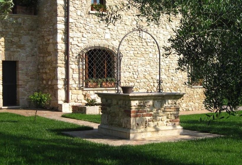 בית מלון כפרי Residenza Degli Oleandri