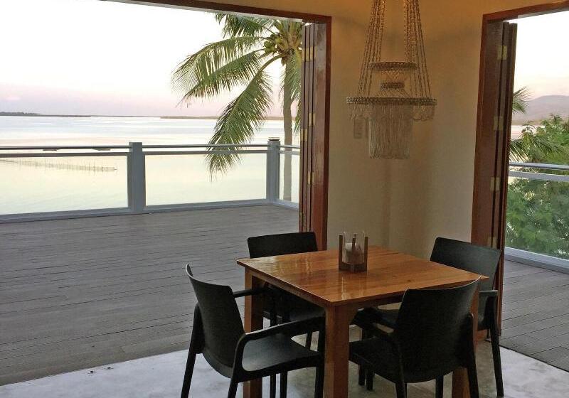 ホテル Sandingan Island Resort