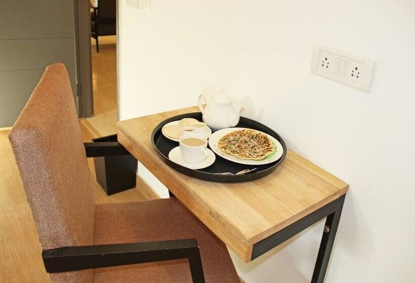 酒店 Sri Guru Residency By Oyo Rooms