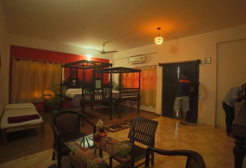 בית מלון כפרי Sterling Palavelli Godavari