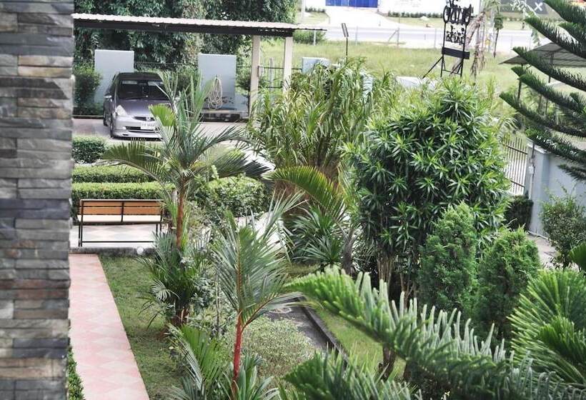 호텔 Tachang Airport