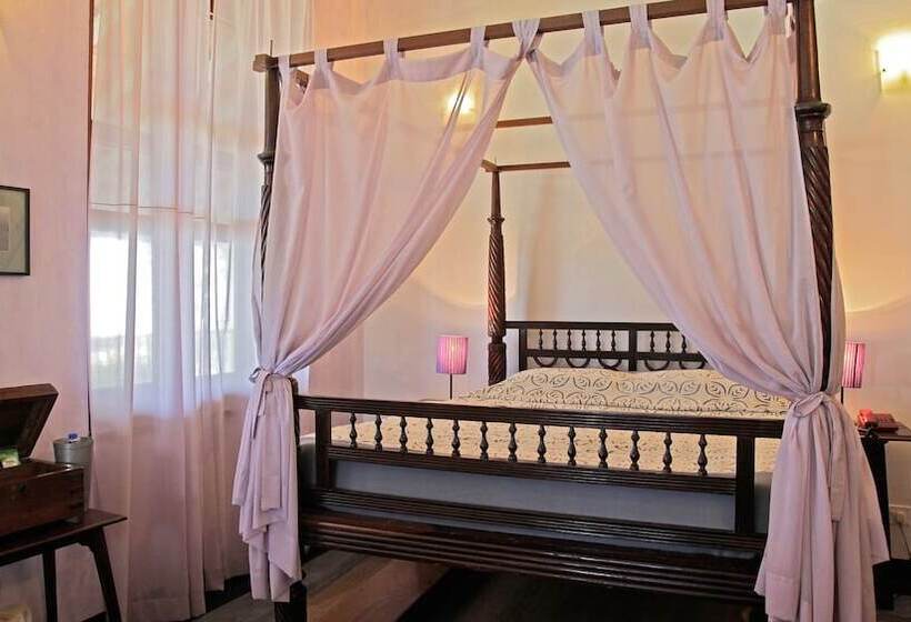 호텔 The Bungalow On The Beach   Tranquebar