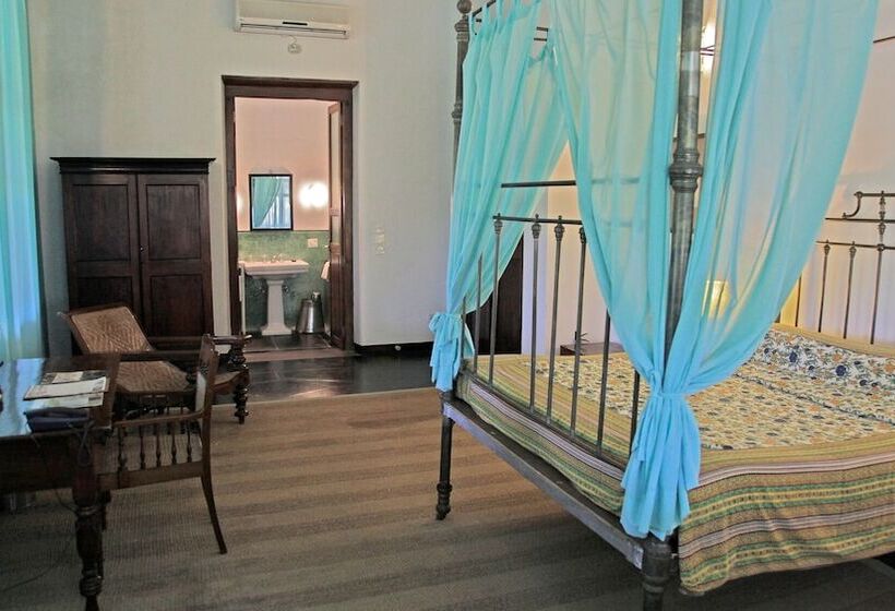 호텔 The Bungalow On The Beach   Tranquebar