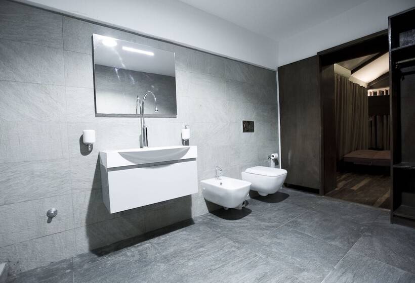 هتل The Palms At Prampram