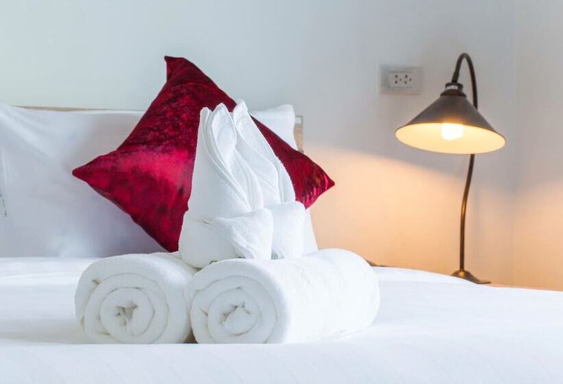 فندق The Way Phuket Resort