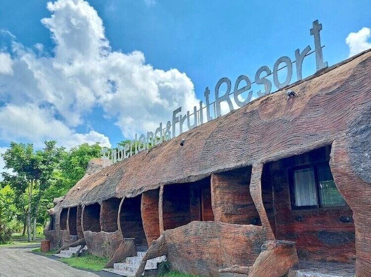 בית מלון כפרי Timberland And Fruit Resort