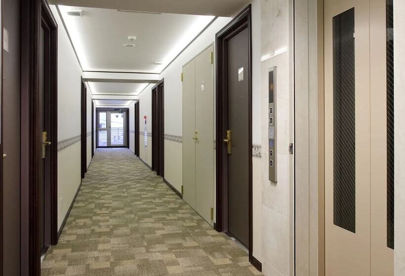 Отель Toyoko Inn Saitama Nishi-kawaguchi-eki Nishi-guchi