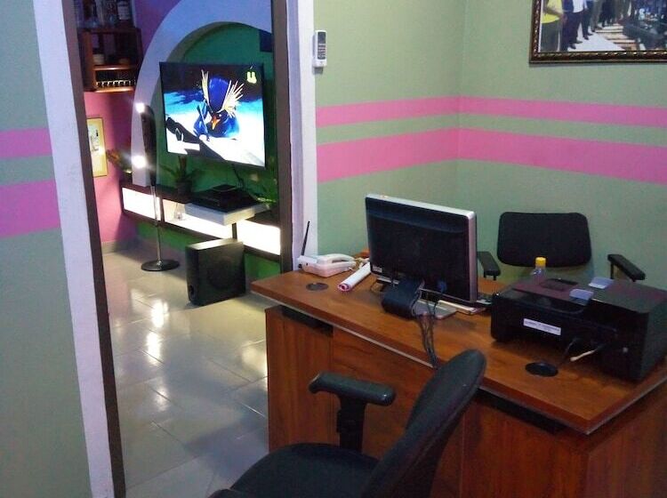 هتل Victory Lodge