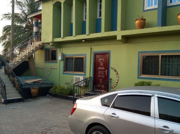 هتل Victory Lodge