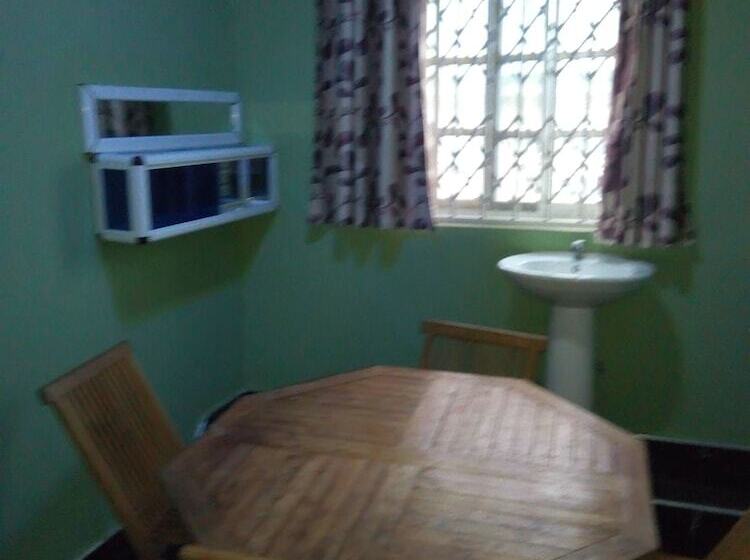 هتل Victory Lodge