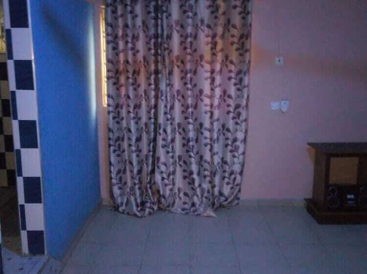 هتل Victory Lodge