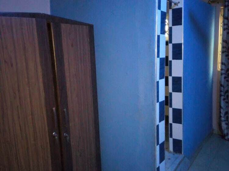 هتل Victory Lodge