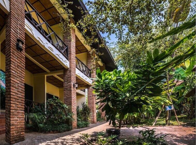 בית מלון כפרי Villa Bali Eco Resort, Rayong