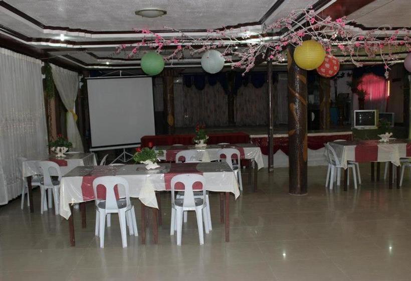 ホテル Villa Limpia Beach Resort