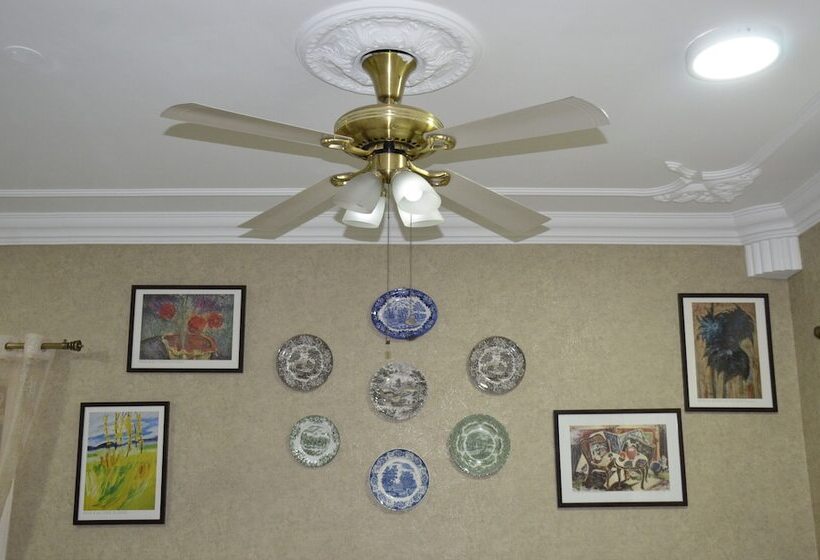 ホテル Winsum Hill