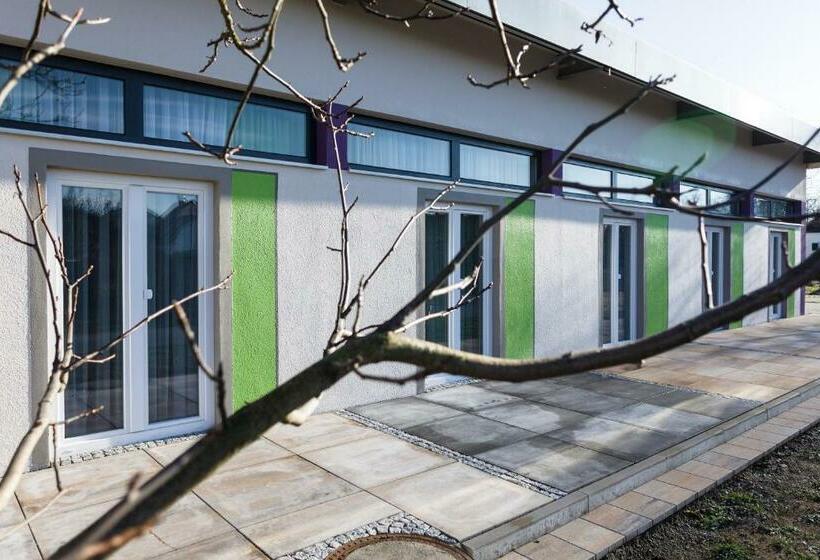 Отель Wuschl Lounge