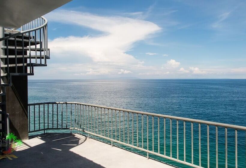 Jaynet Oceanview Resort