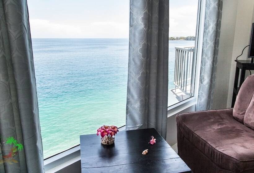 Jaynet Oceanview Resort