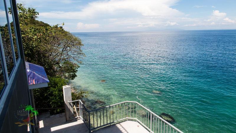 Jaynet Oceanview Resort